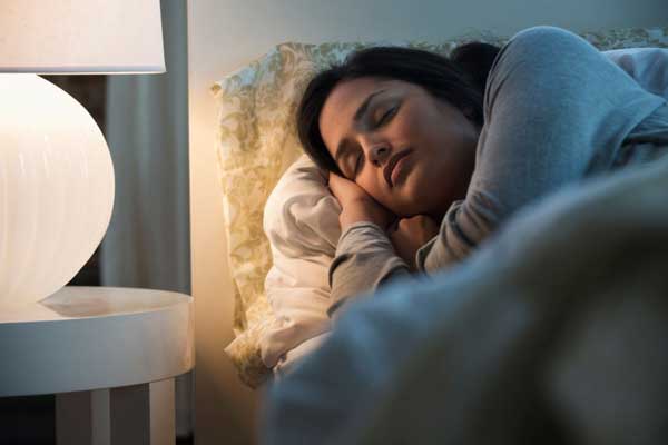 نور اتاق را تنظیم کنید