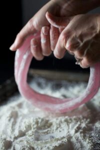 مراحل تهیه پشمک خانگی