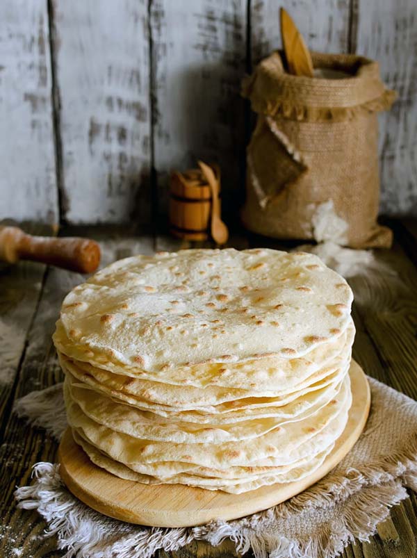 آماده کردن نان لواش در خانه