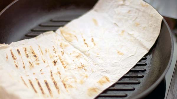 پختن نان لواش در ماهی تابه