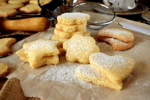 طرز تهیه بیسکویت شورت بورد