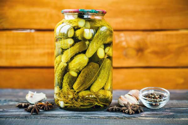 طرز تهیه خیار شور