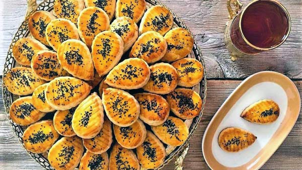 طرز تهیه نان چای قزوین