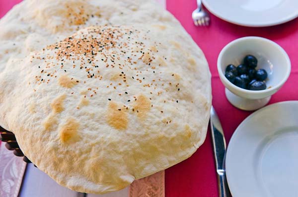 طرز تهیه نان لواش در خانه